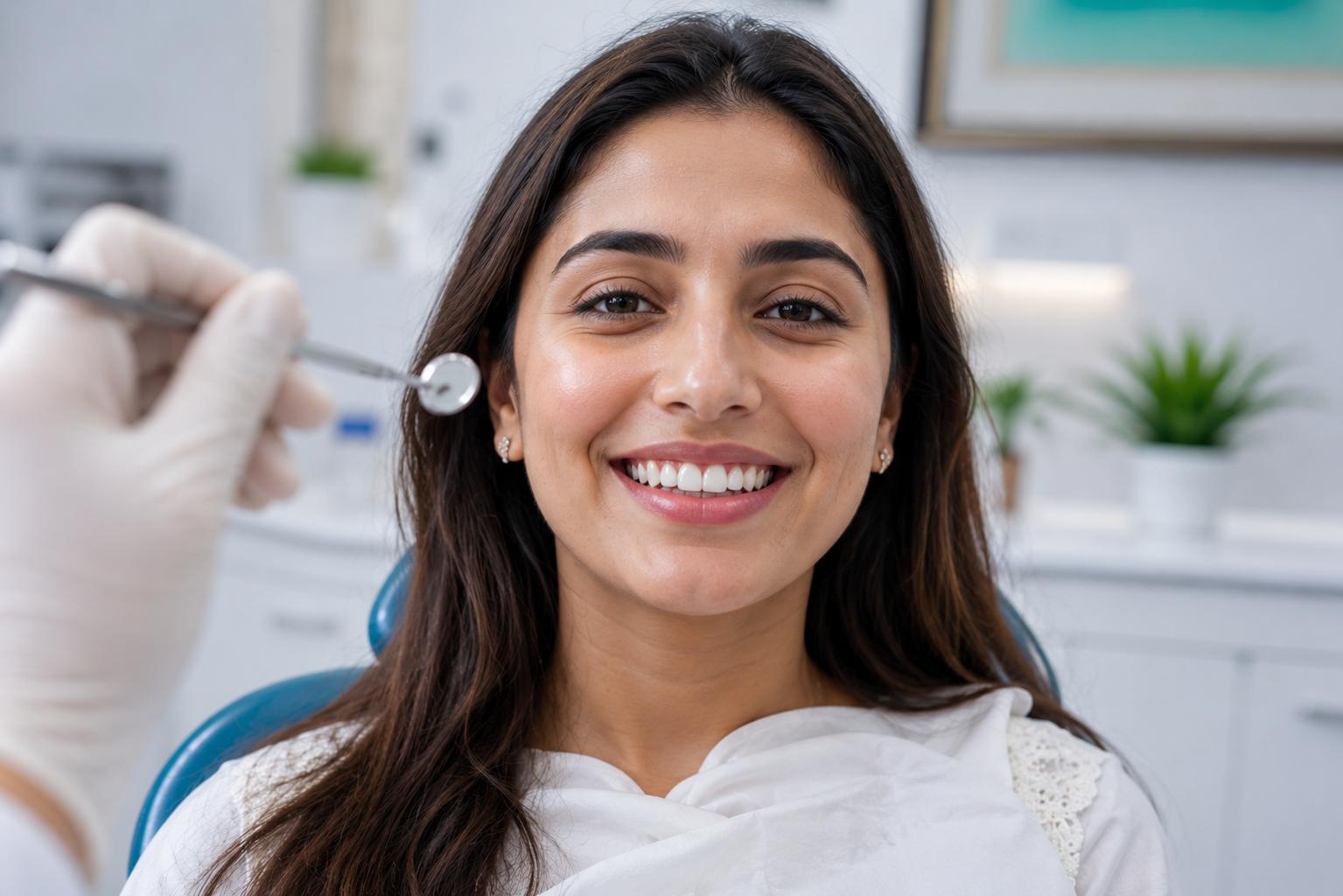 Natural-looking dental veneers at FG Cosmo Dental Clinic Karachi